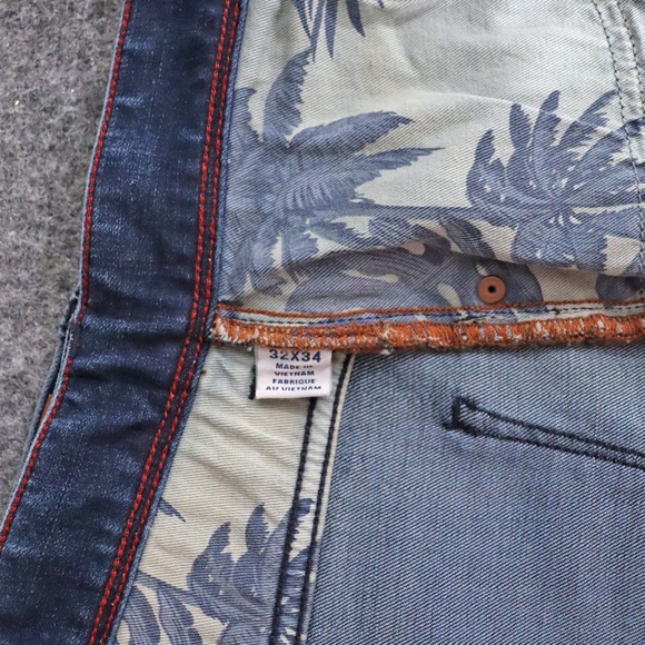 Tommy Bahama Jeans Mens size 32x34 Medium Blue Denim - Picture 10 of 10